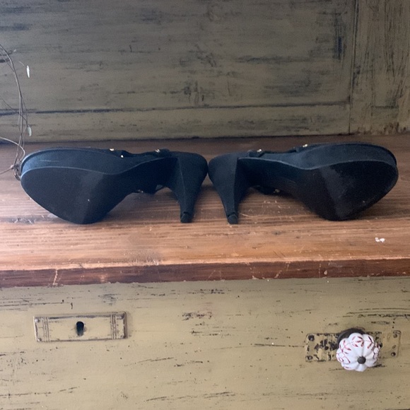 Steve Madden unique Black Heels - Picture 6 of 6